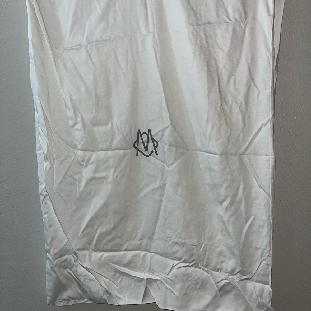 RIMOWA White Protective Luggage Cover with Tag - Picture 4 of 10